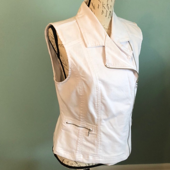 Live A Little White Jean Vest. Medium. - Picture 2 of 7